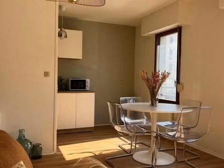 f1 bis rénové  meublé et lumineux de 36 m² – secteur place des vosges