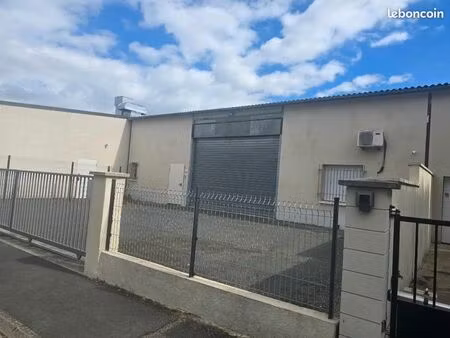 bureau 400 m²