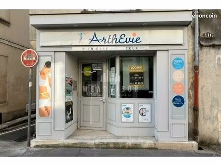 local commercial 43 m² tours