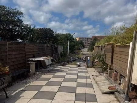 vends hangard avec parcelle de terrain de 950 m2 voir plus pour maison individuelle à cons