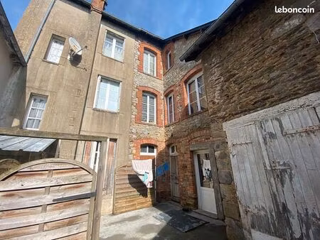 immeuble 5 pièces 161 m²