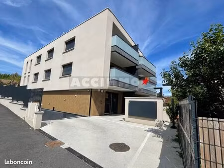 appartement 3 pièces 60 m²