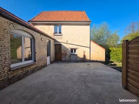 maison de 120 m² avec dépendances  terrasse  jardin  garage et stationnement à fauquemberg
