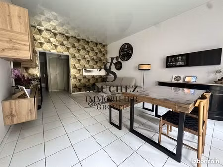 appartement 3 pièces 80 m²