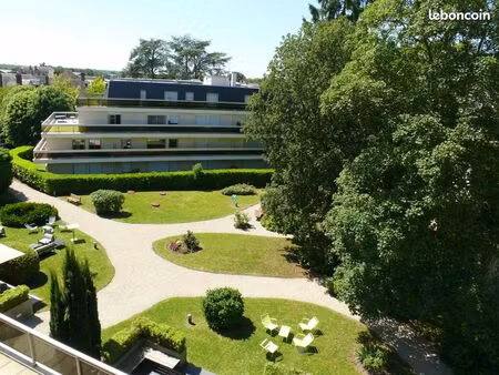 appartement f4 de 102 m2  2 chambres  centre de chantilly  moins de 5 minutes de la gare à