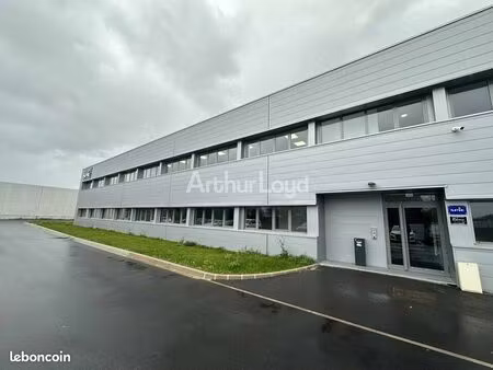 bureaux 194 m²