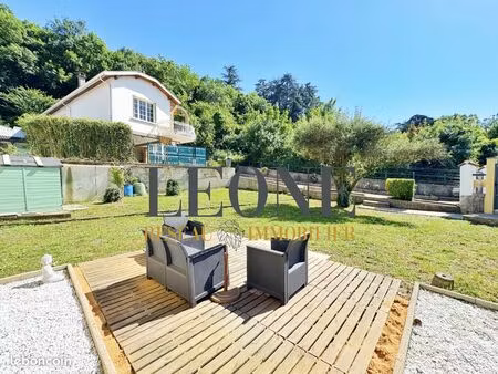 maison 8 pièces 98 m²