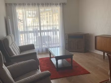 location à l’année 3 pièces