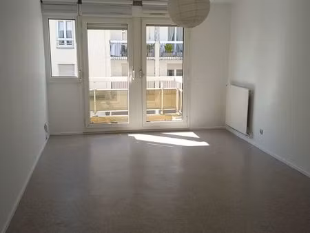 appartement f3 67m2 2 chambres + terrasse + garage