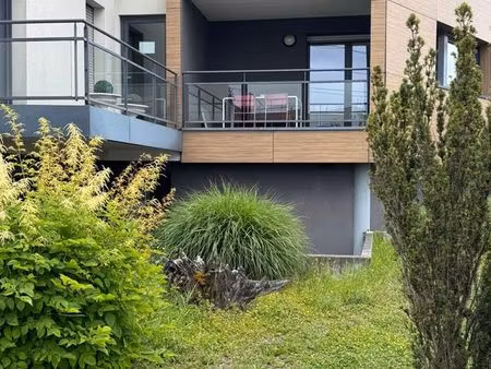 appartement f3 meublé avec terrasse - proche de toutes commodités