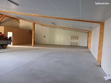 local 276 m² angrie