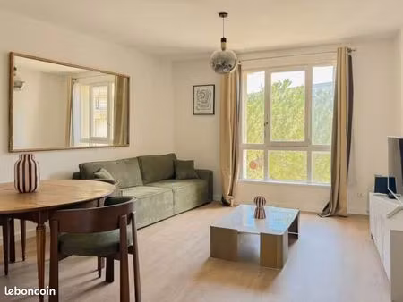t2 meublé de 50 m² – antigone - montpellier