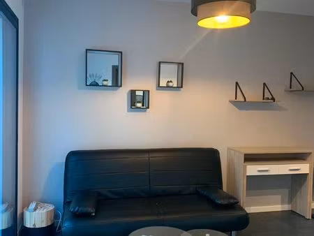 2 pièces meublées avec grande terrasse