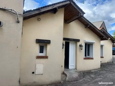 maisonnette f2 de plain-pied. quartier voisinlieu beauvais.proche commerces et transports