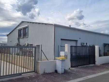local 350m2 (ideal entrepôt + logement)