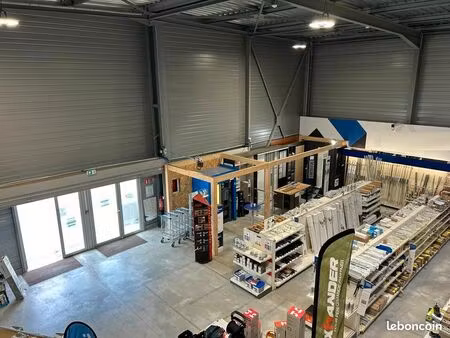 local d'activite 880 m² montpellier