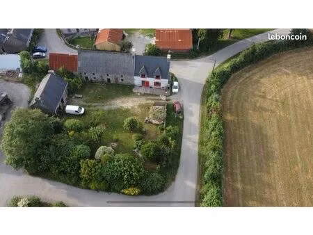 maison avec garage et dépendances