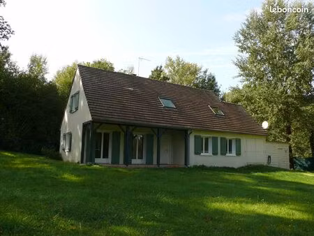 maison 4 chambres dans un hameau proche de mortefontaine  en pleine nature  à l'orée de fo