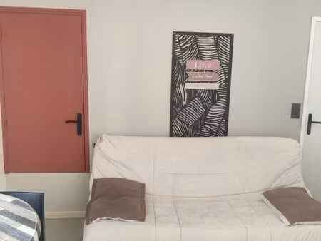 studio proches des écoles et commerces