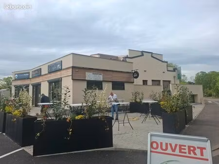local commercial 110m2 + parking