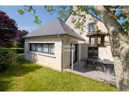 maison 8 pièces 149 m²