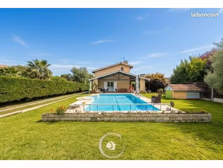 maison 5 pièces 160 m²