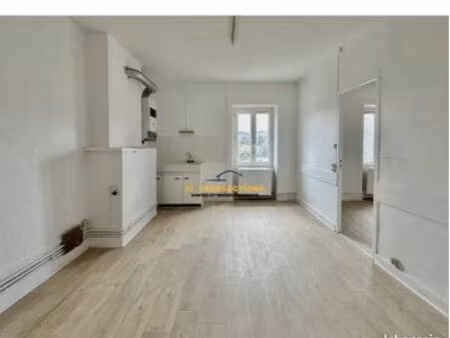 appartement f3 t3 + terrasse privatif
