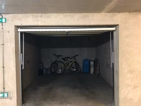 loue garage box sous sol