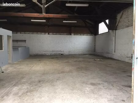 local a saint just en chaussee de 225m²