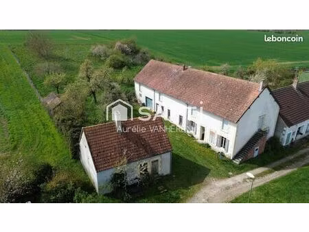 propriété 4 pièces 85 m²