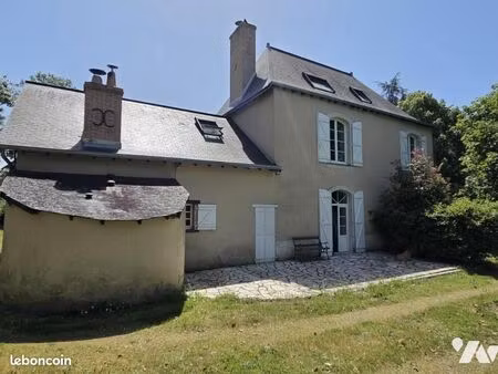 maison 7 pièces 196 m²