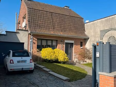charmante maison au cœur du village – emplacement idéal – 198 000 net vendeur