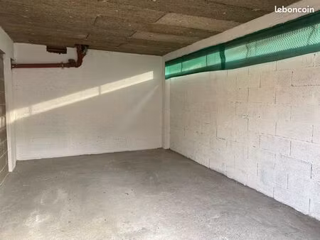 garage/box