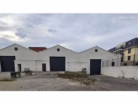 local 1200 m² chavanoz