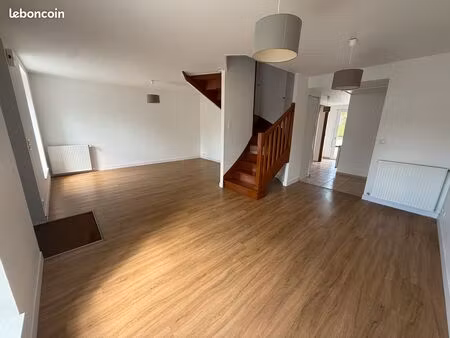 maison cœur de bourg – 3 chambres + bureau – jardin arboré – muzillac