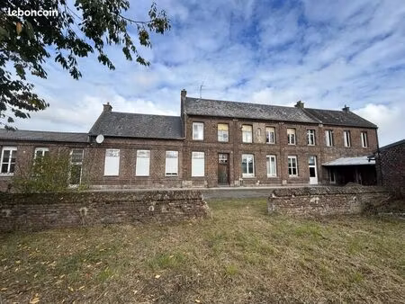 immeuble 18 pièces 421 m²