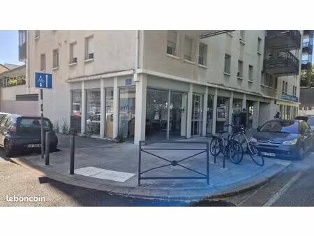 local commercial 68 m² grenoble