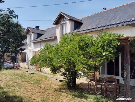 vends très belle longère à heric a bout de bois  le long du canal de nantes à brest