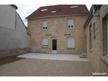 loue maison a pouillon