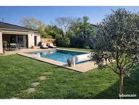 villa contemporaine plain-pied avec piscine et domotique — environnement privilégié