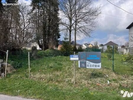 terrain 809 m² coutances