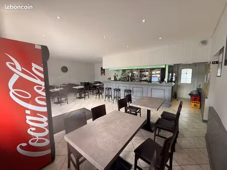 bar restaurant