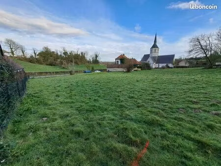 à vendre : terrain à bâtir  environ 2 020 m²