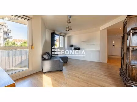 exclusivite foncia - spacieux 3 pièces avec balcon et parking intérieur