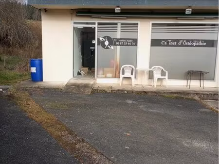 vends local commercial 25m2 + reserve sur 800m2 de parcelle