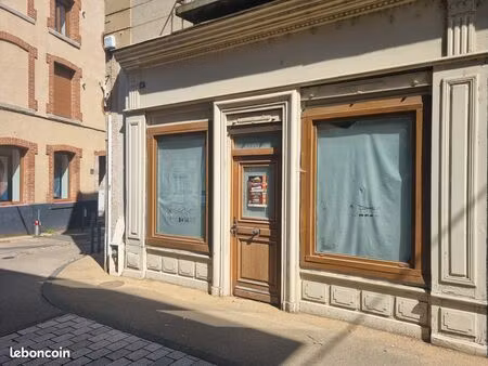local 24m²