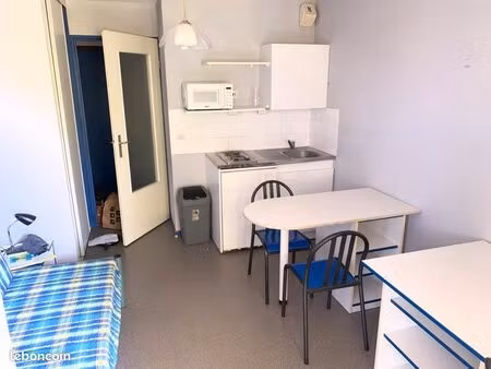 studio meublé avec balcon dans résidence étudiante