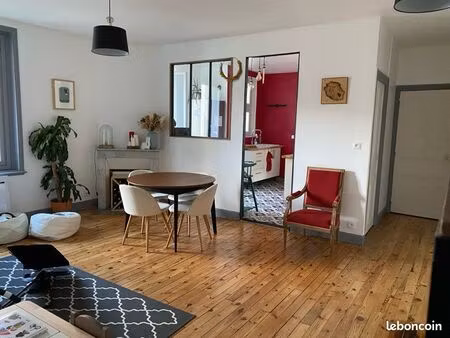bel appartement de 3 chambres proche centre