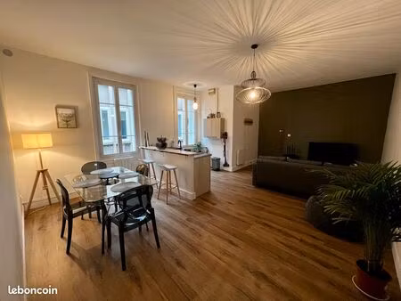 ◊ roanne – t2 de 50 m² meublé en hyper-centre  place des promenades