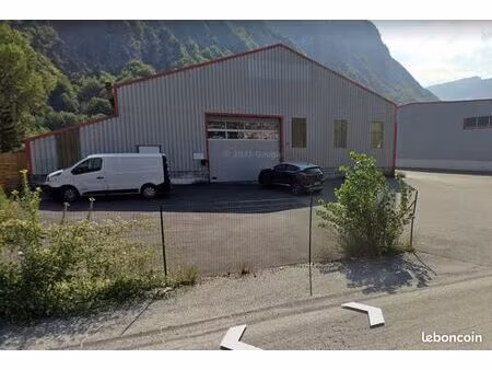entrepot 350 m²